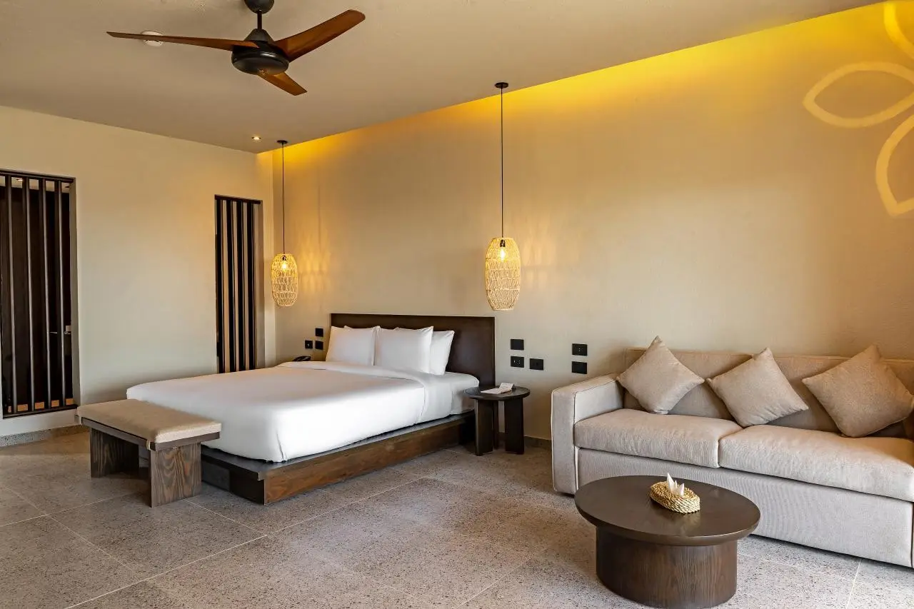 Sentido Naga Bay — SENTIDO NAGA BAY