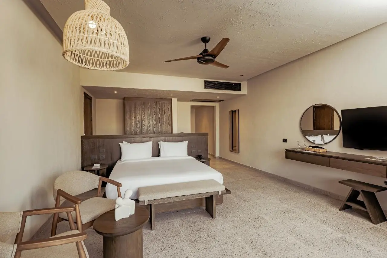 Sentido Naga Bay — SENTIDO NAGA BAY