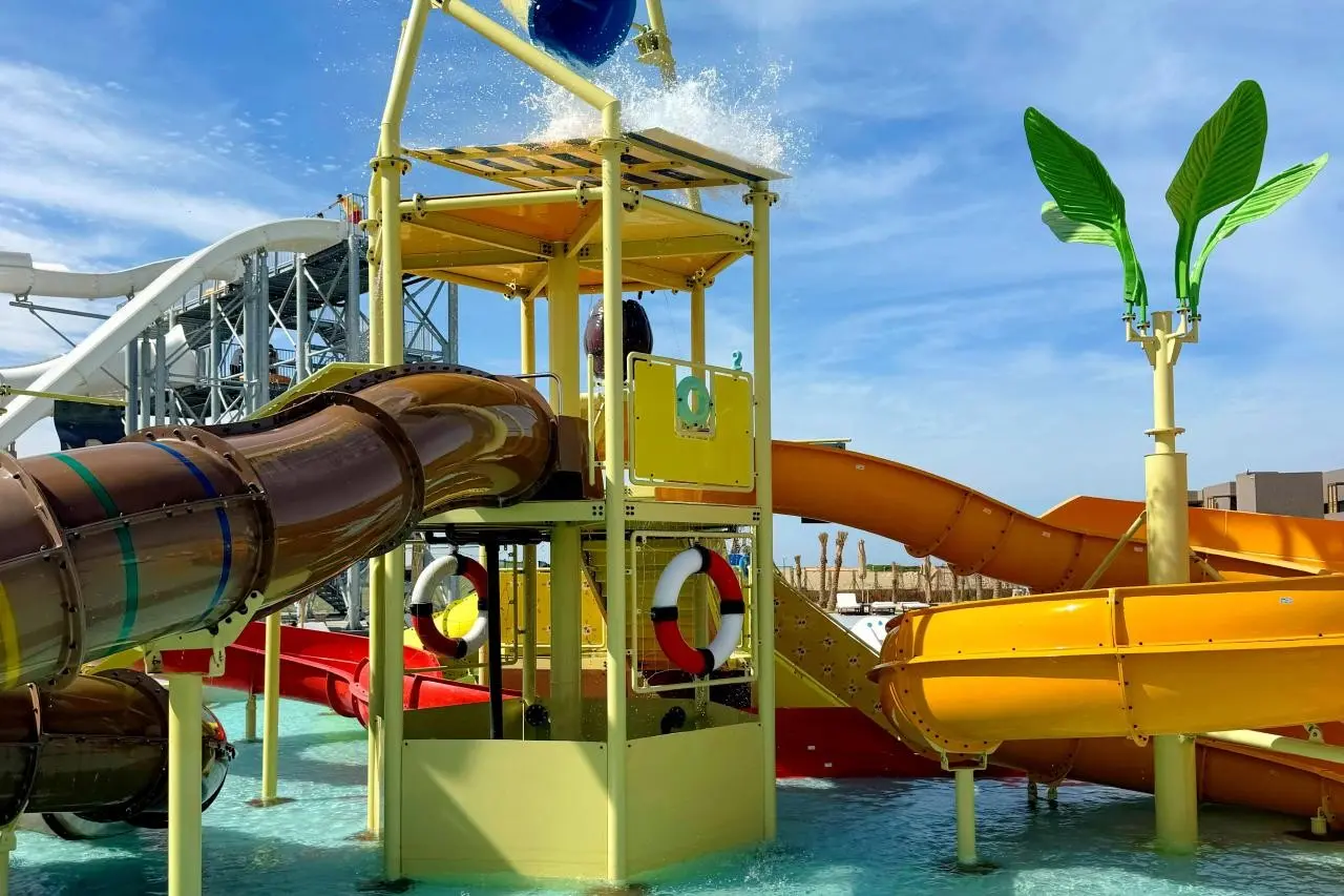 Sentido Naga Bay — SENTIDO NAGA BAY