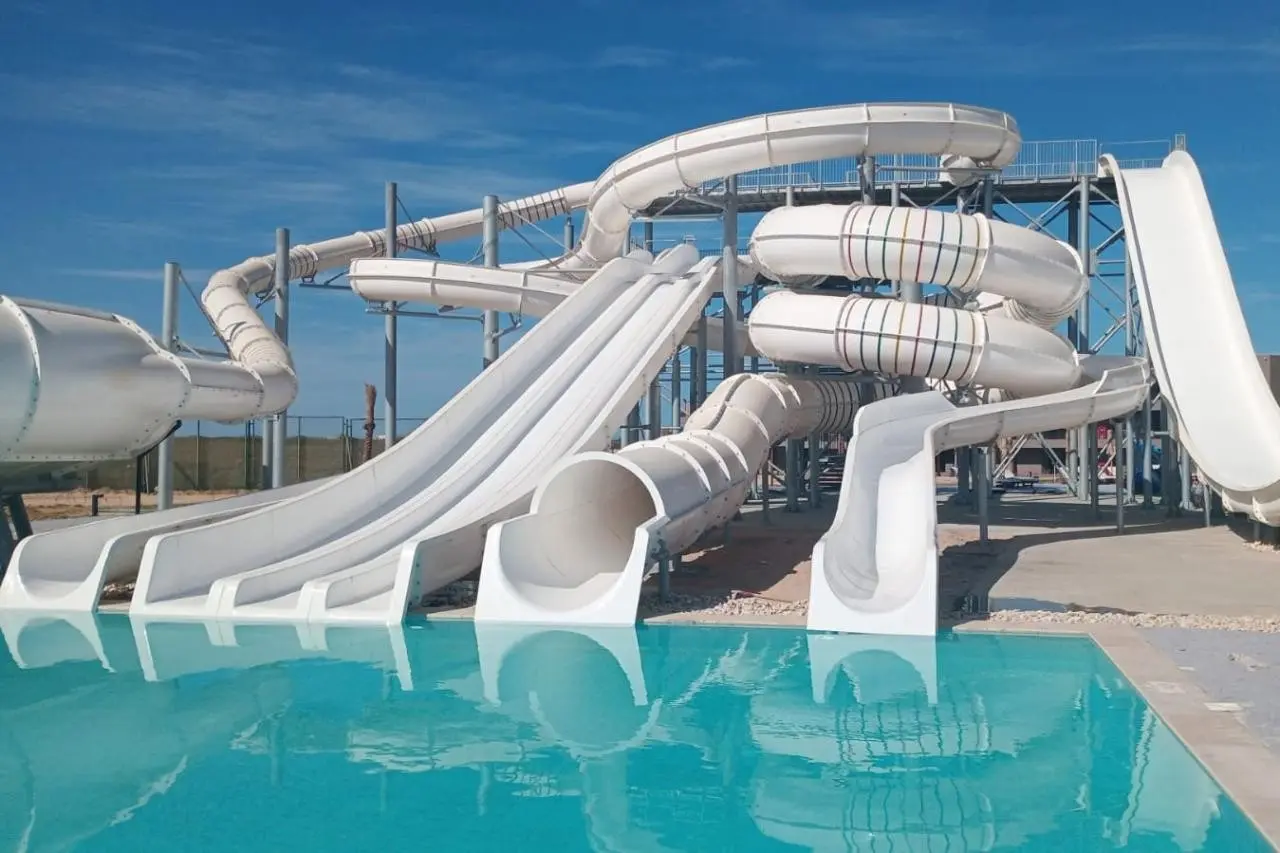 Sentido Naga Bay — SENTIDO NAGA BAY