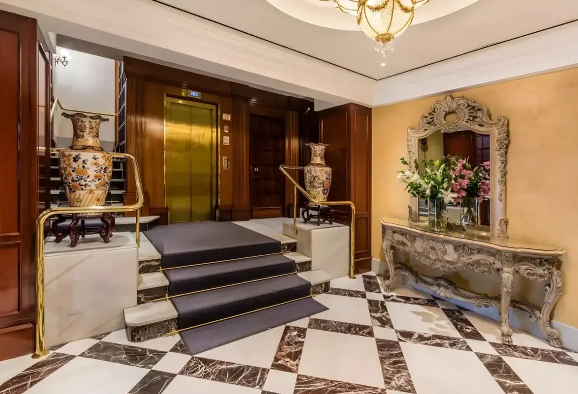 Lobby hotelu Sercotel Gran Hotel Conde Duque