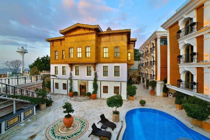 Hotel Seven Hills Palace and Spa