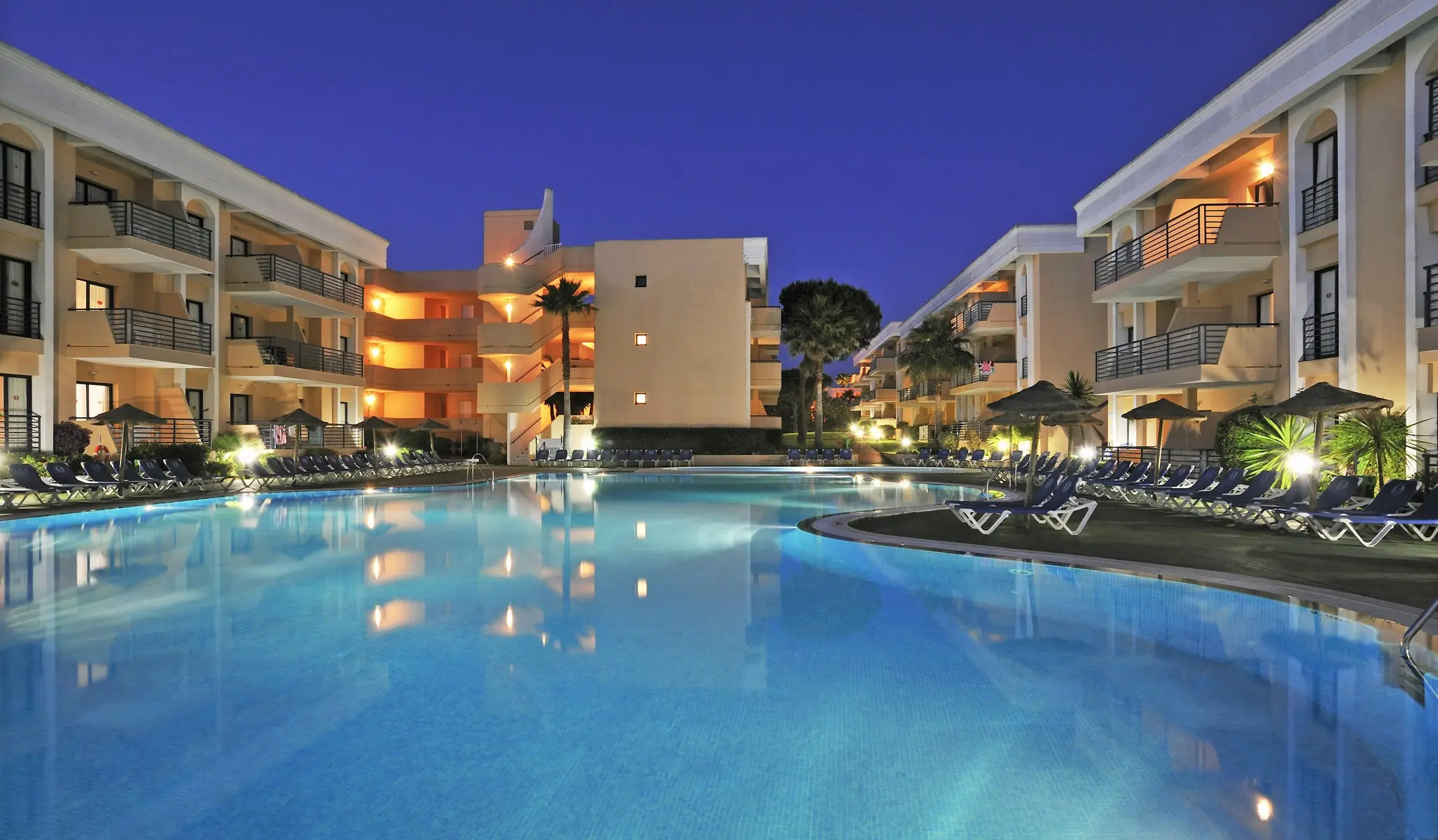 Basen w hotelu Sol Sancti Petri