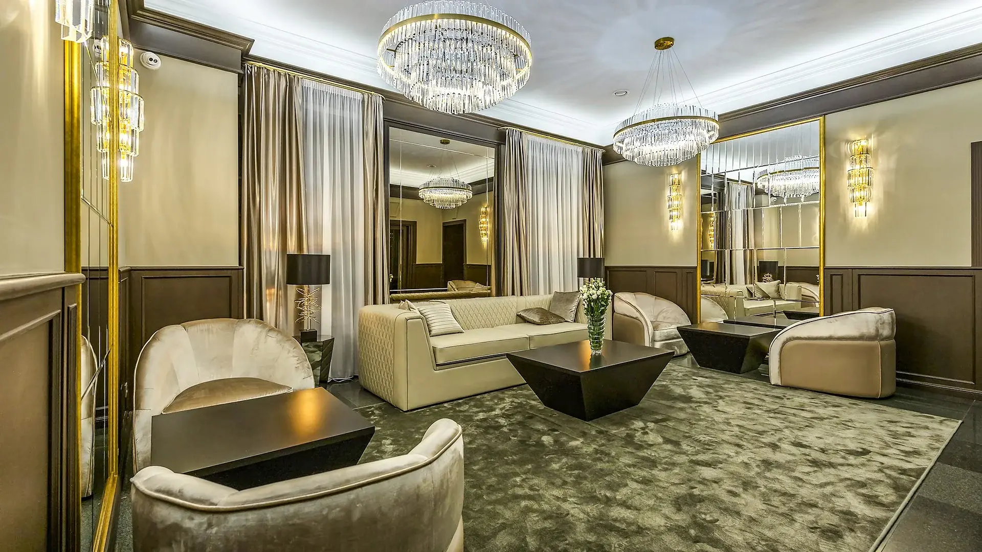 Lobby hotelu St. Palace Hotel