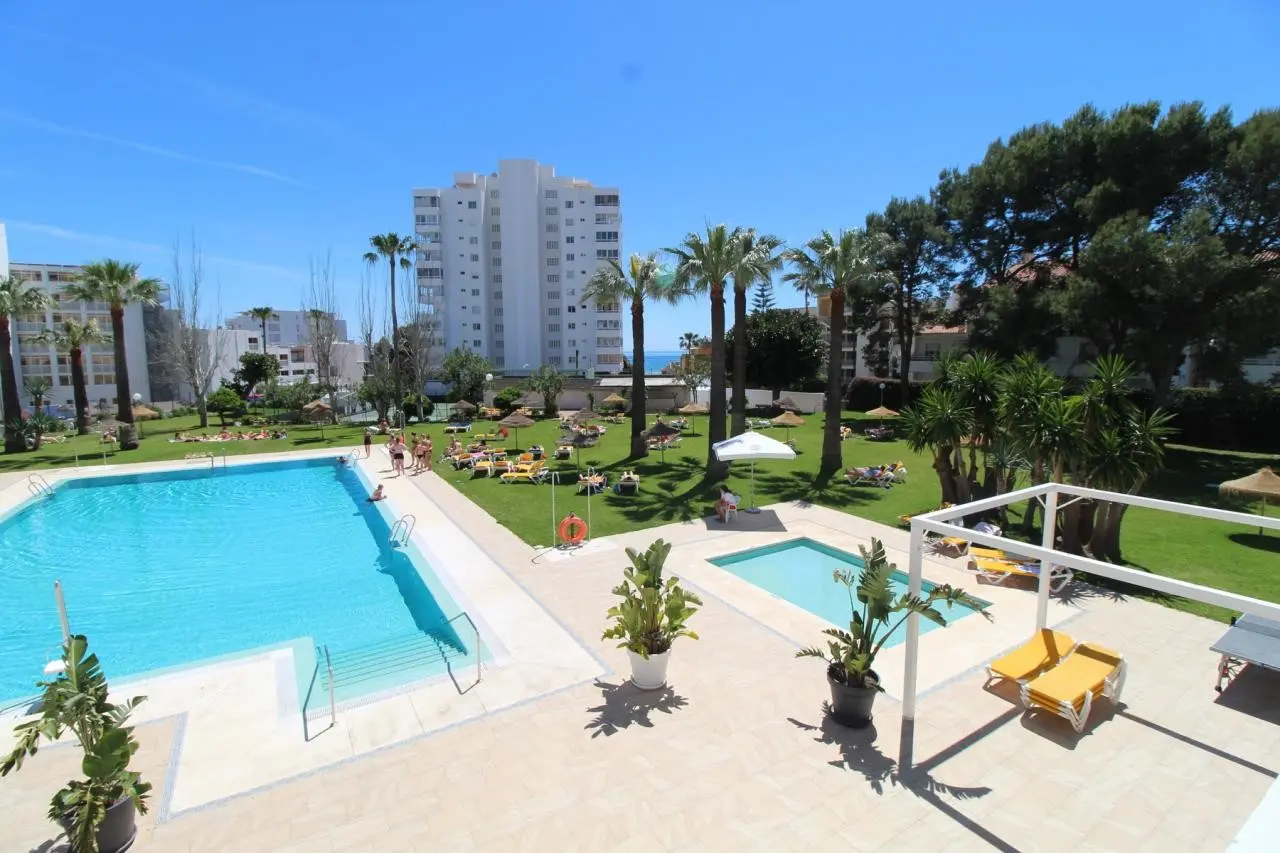 Basen w hotelu Thb San Fermin