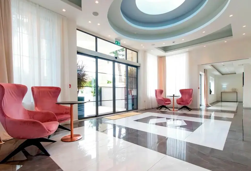 Lobby hotelu Urban Valley Resort &Spa