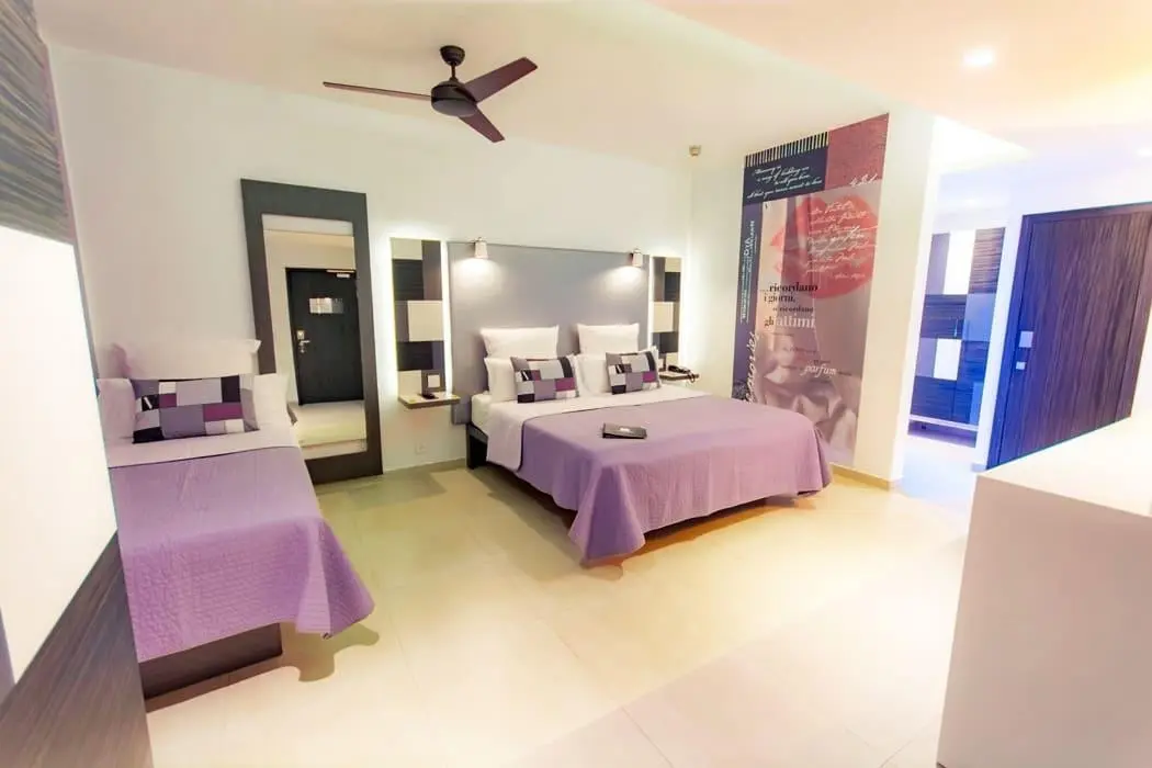 Valentina — VALENTINA