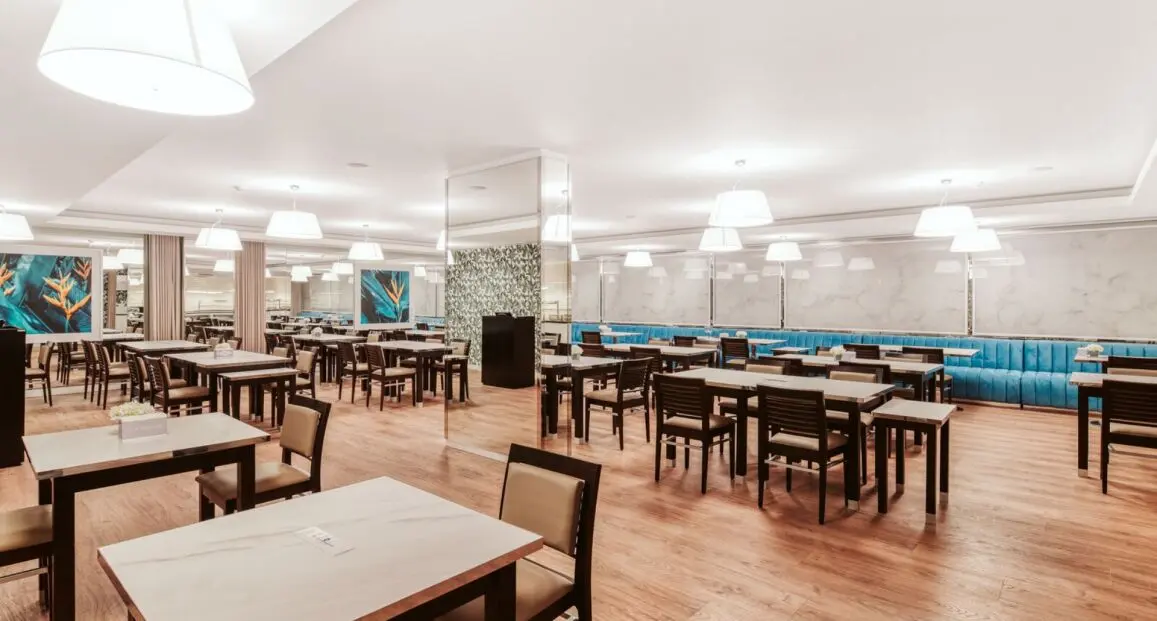 Restauracja i jedzenie w hotelu Vila Baleira Funchal