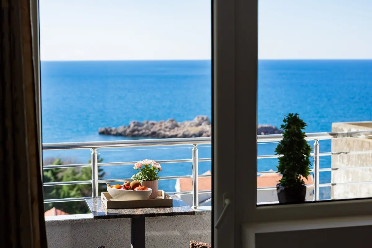 Widok z hotelu Villa Kolomat