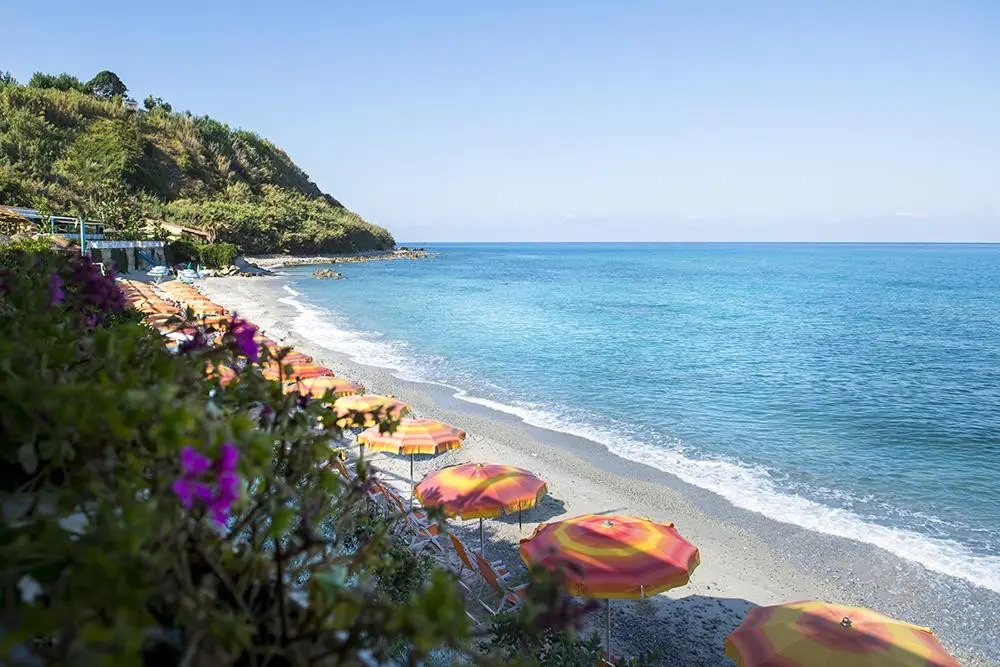 Villaggio Stromboli — VILLAGGIO STROMBOLI