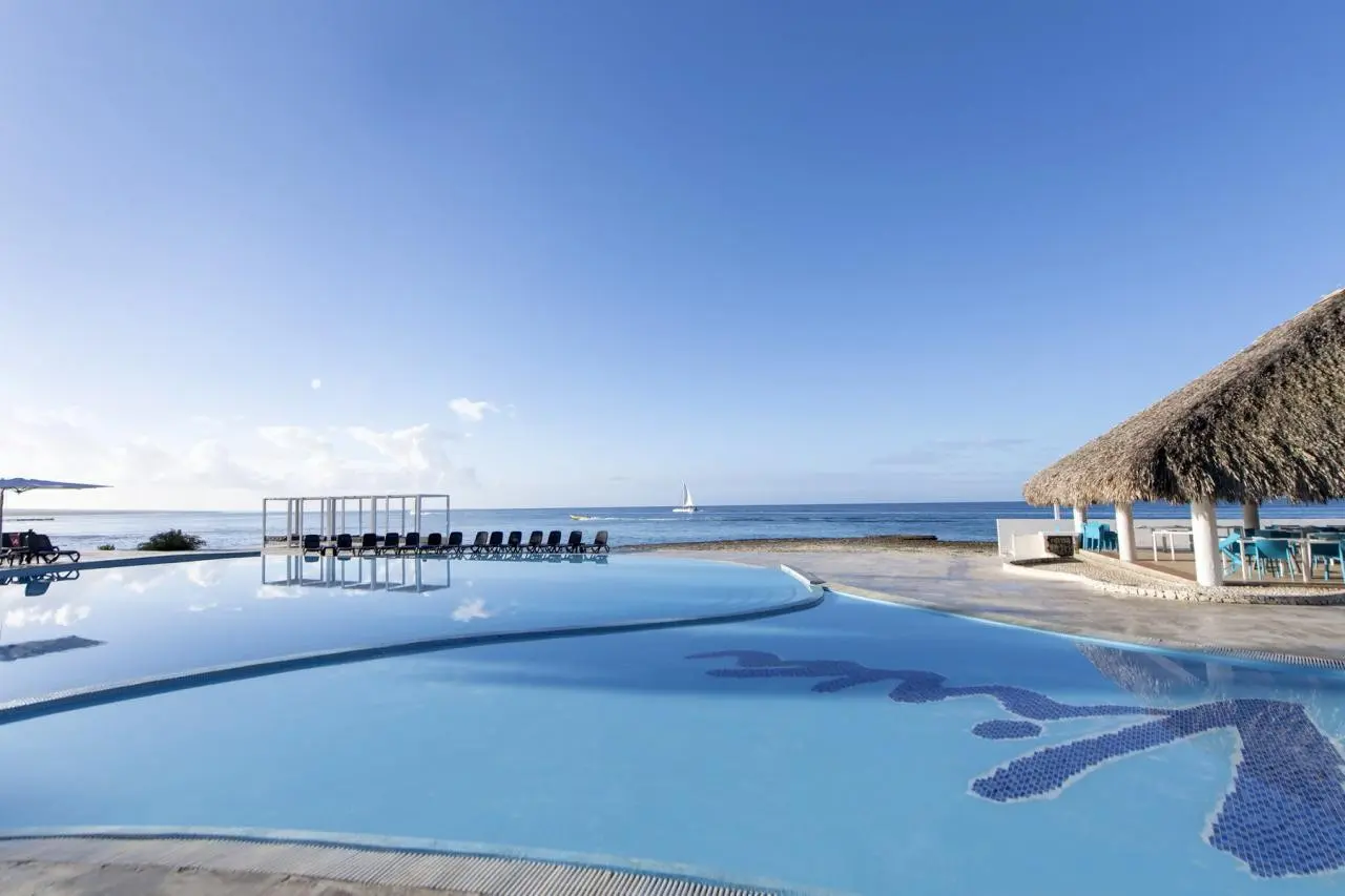 Basen w hotelu Viva Wyndham Dominicus Beach