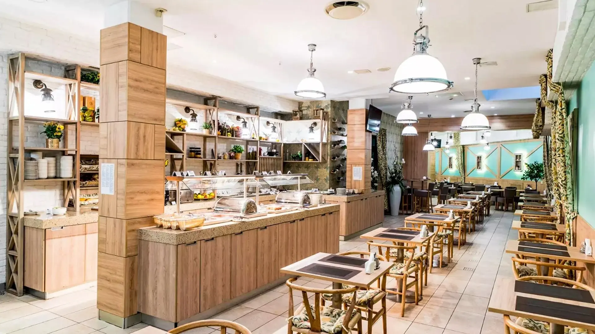 Restauracja i jedzenie w hotelu Wellton Riga Hotel & SPA