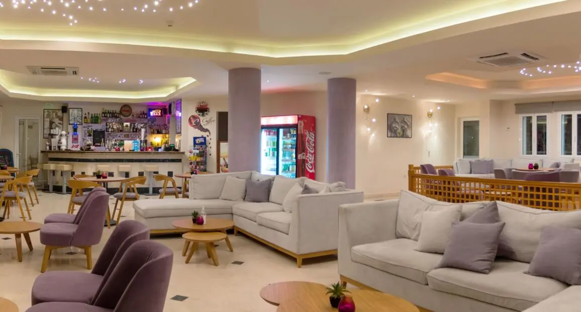 Lobby hotelu Xenos Kamara Beach