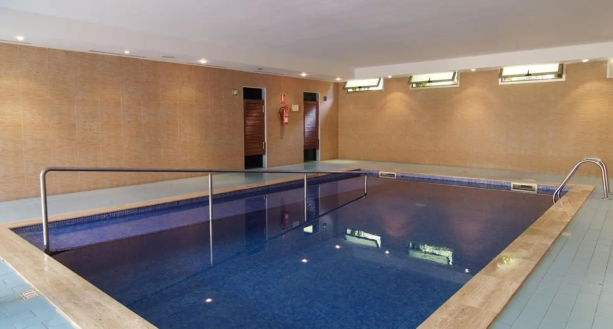 Zafiro Menorca — ZAFIRO MENORCA