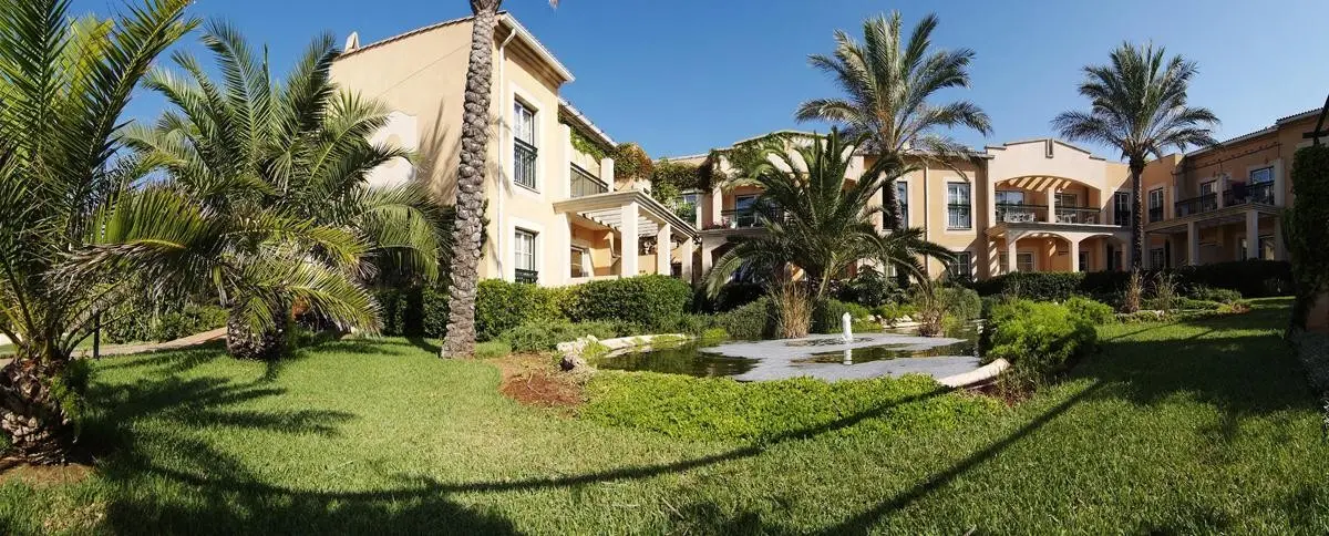 Zafiro Menorca — ZAFIRO MENORCA