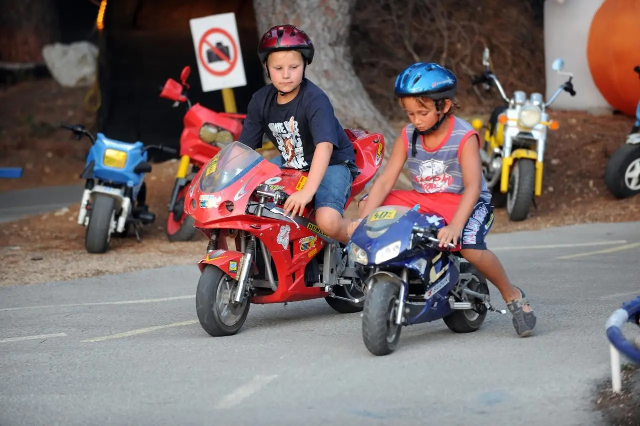 Zaton Holiday Resort Mobile Homes — ZATON HOLIDAY RESORT - MOBILE HOMES