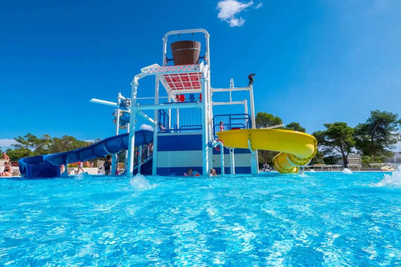 Zaton Holiday Resort Mobile Homes — ZATON HOLIDAY RESORT - MOBILE HOMES