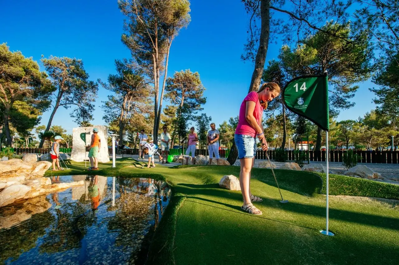 Zaton Holiday Resort Mobile Homes — ZATON HOLIDAY RESORT - MOBILE HOMES