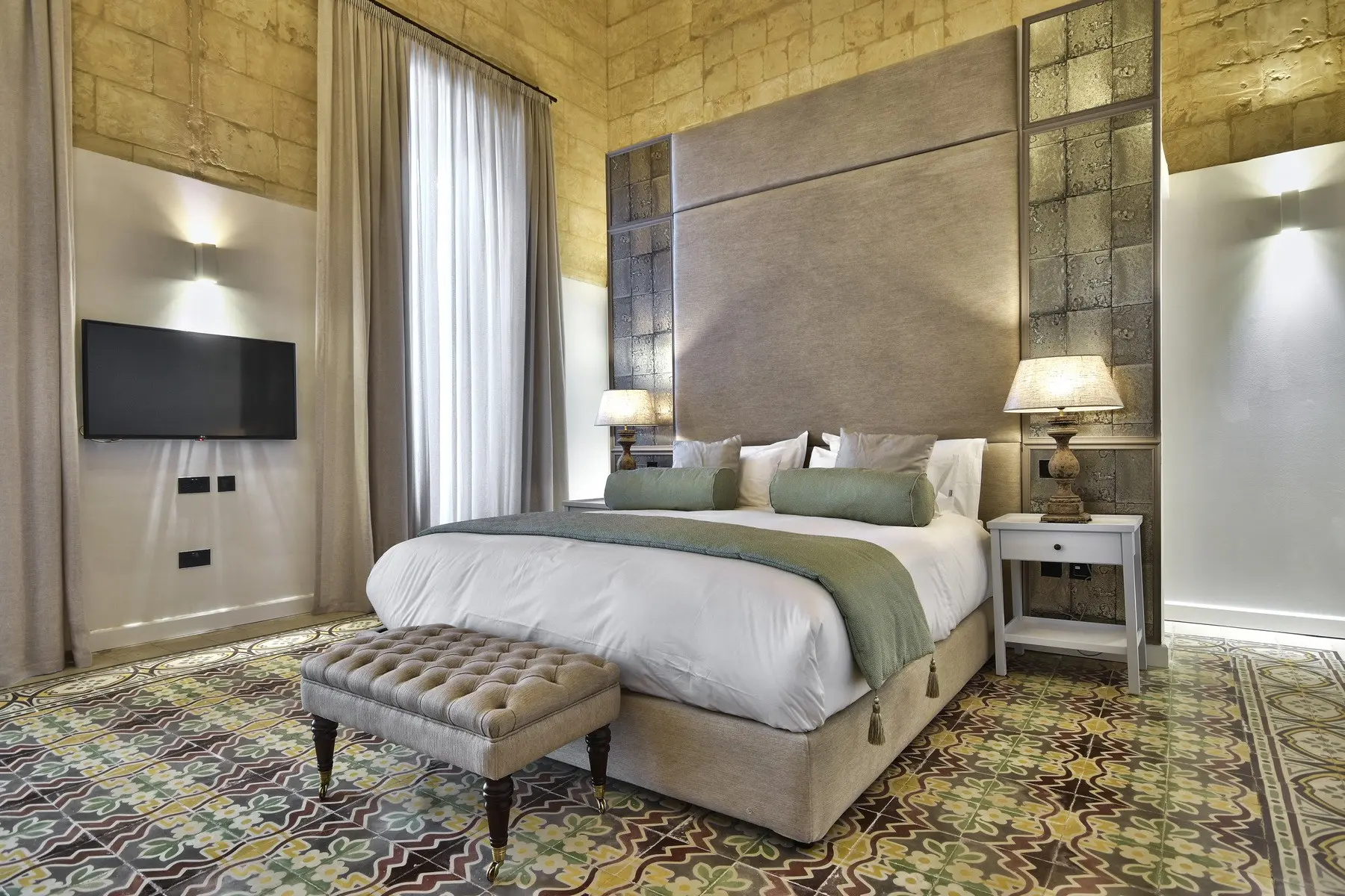 66 Saint Paul's Hotel — 66 SAINT PAUL'S