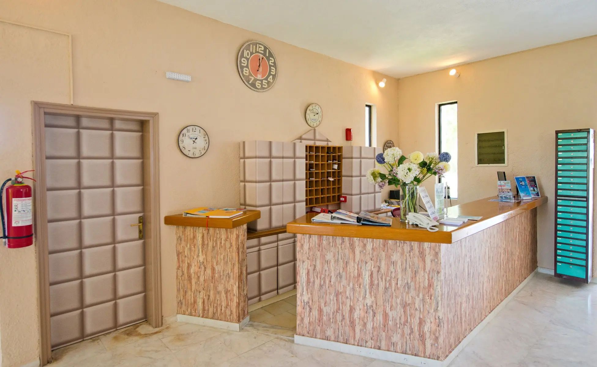 Afandou Blu — AFANDOU BLU