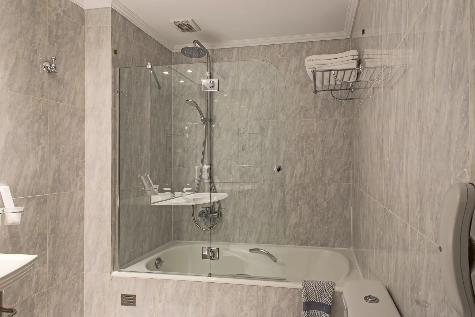 Airotel Stratos Vassilikos — AIROTEL STRATOS VASSILIKOS