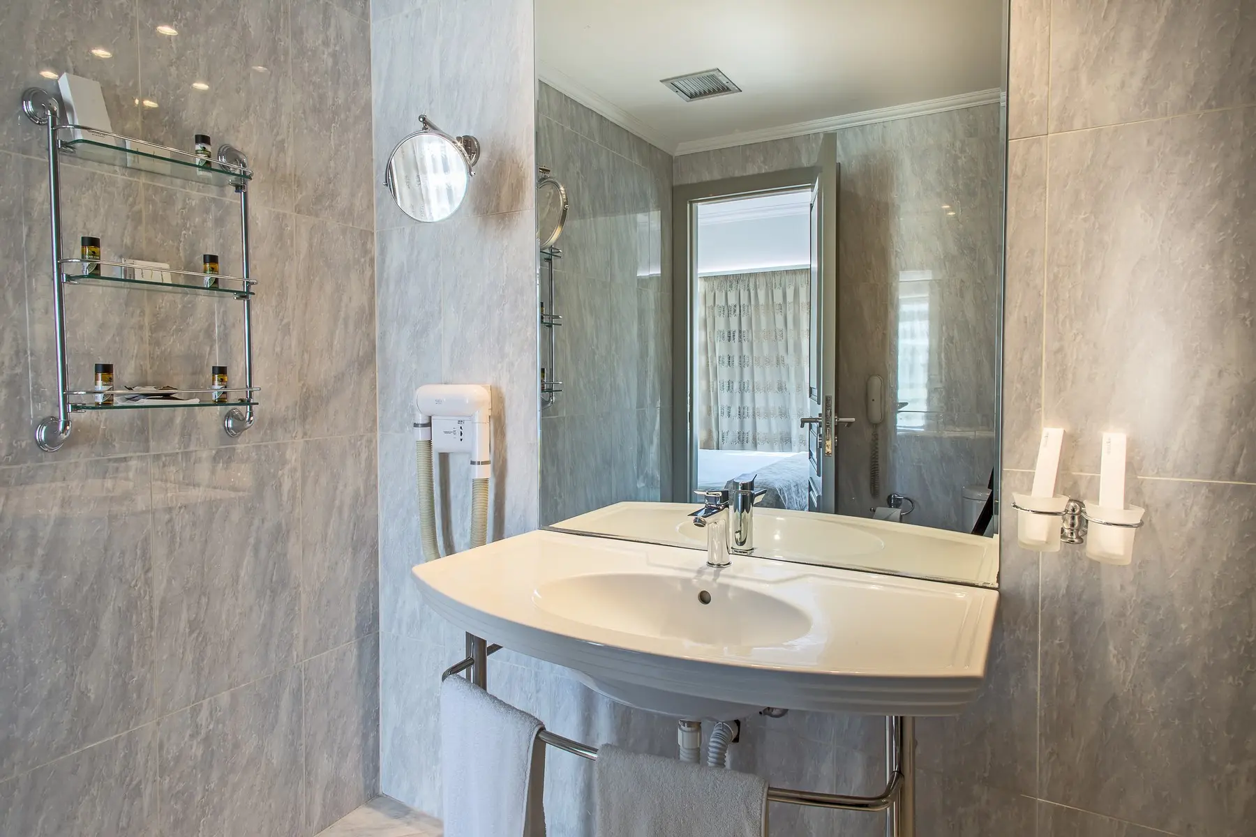 Airotel Stratos Vassilikos — AIROTEL STRATOS VASSILIKOS