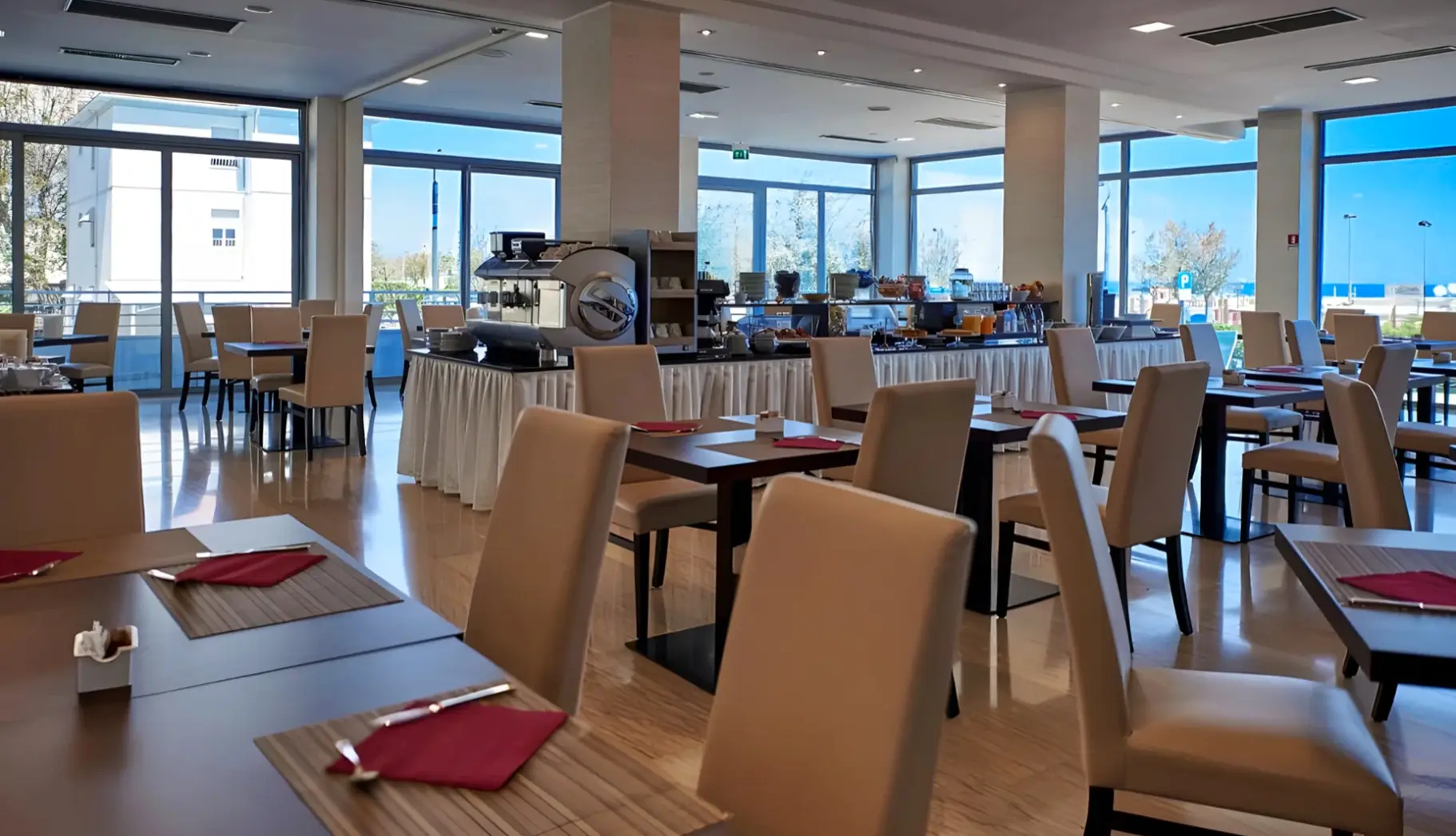 Restauracja i jedzenie w hotelu Alisei Palace Wellness & Spa Hotel