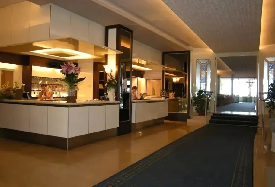Lobby hotelu Ambasciatori Palace