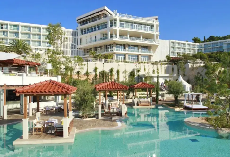Basen w hotelu Amfora Hvar Grand Beach Resort
