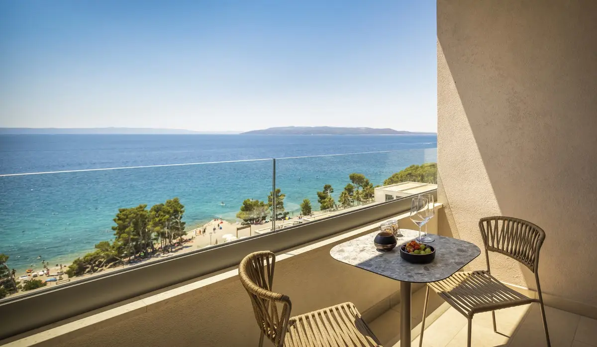 Widok z hotelu Aminess Khalani Beach Hotel