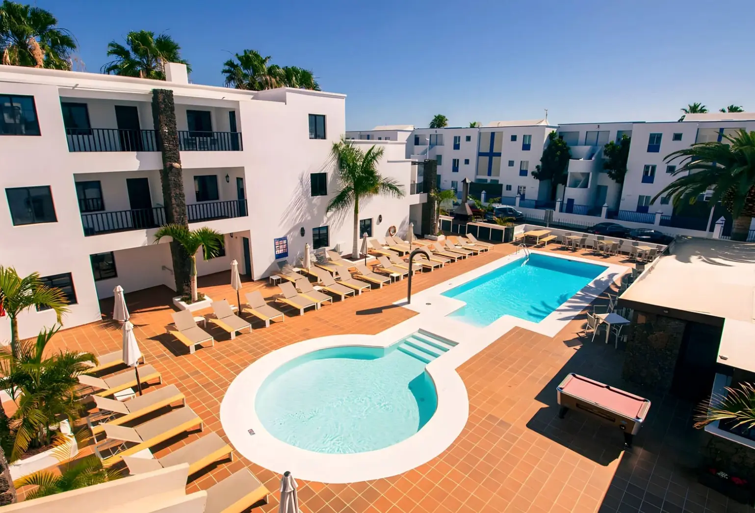 Basen w hotelu Apartamentos Club Atlántico Lanzarote