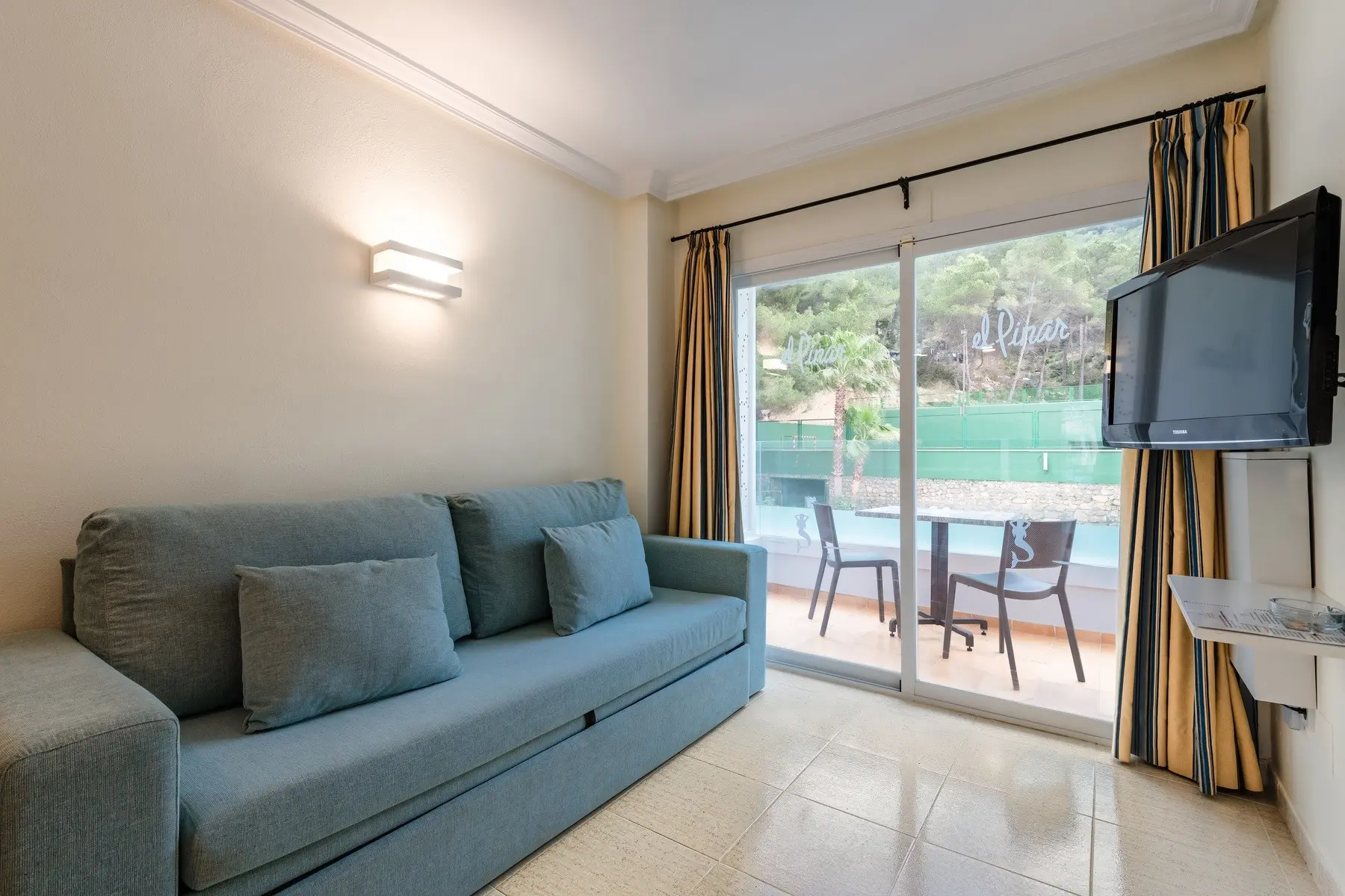 Aparthotel El Pinar — EL PINAR