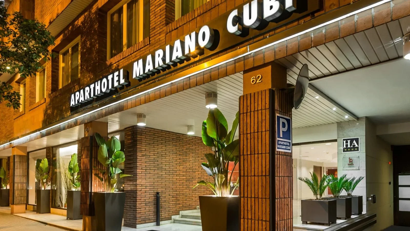 Hotel Aparthotel Mariano Cubi