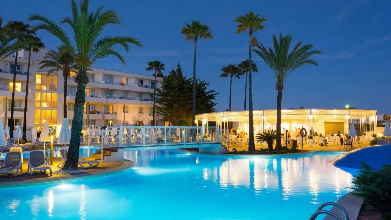 Aparthotel Protur Vista Badia — PROTUR VISTA BADIA