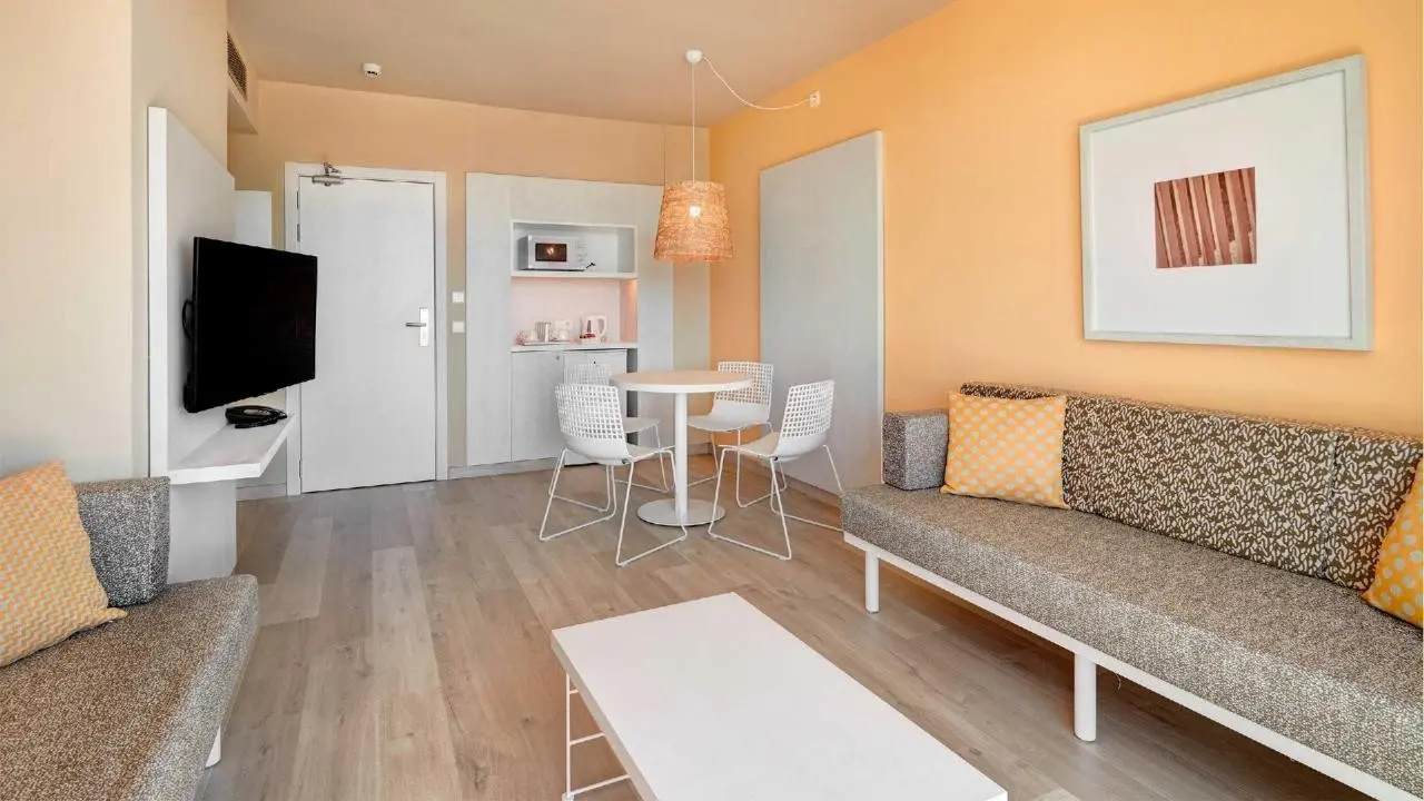 Aparthotel Protur Vista Badia — PROTUR VISTA BADIA