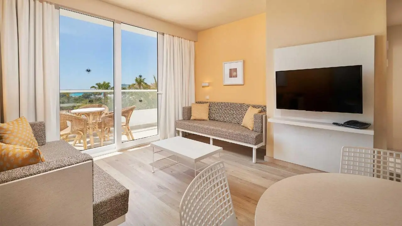 Aparthotel Protur Vista Badia — PROTUR VISTA BADIA