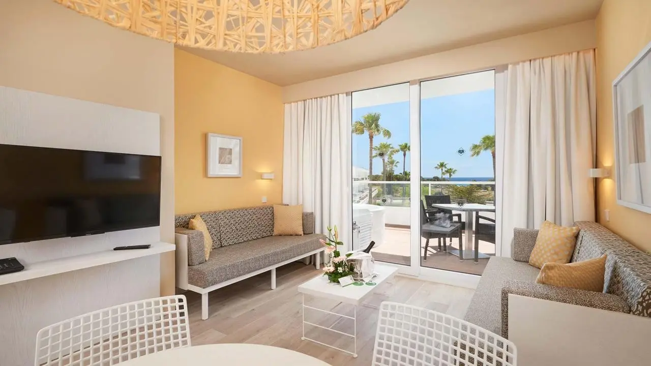 Aparthotel Protur Vista Badia — PROTUR VISTA BADIA