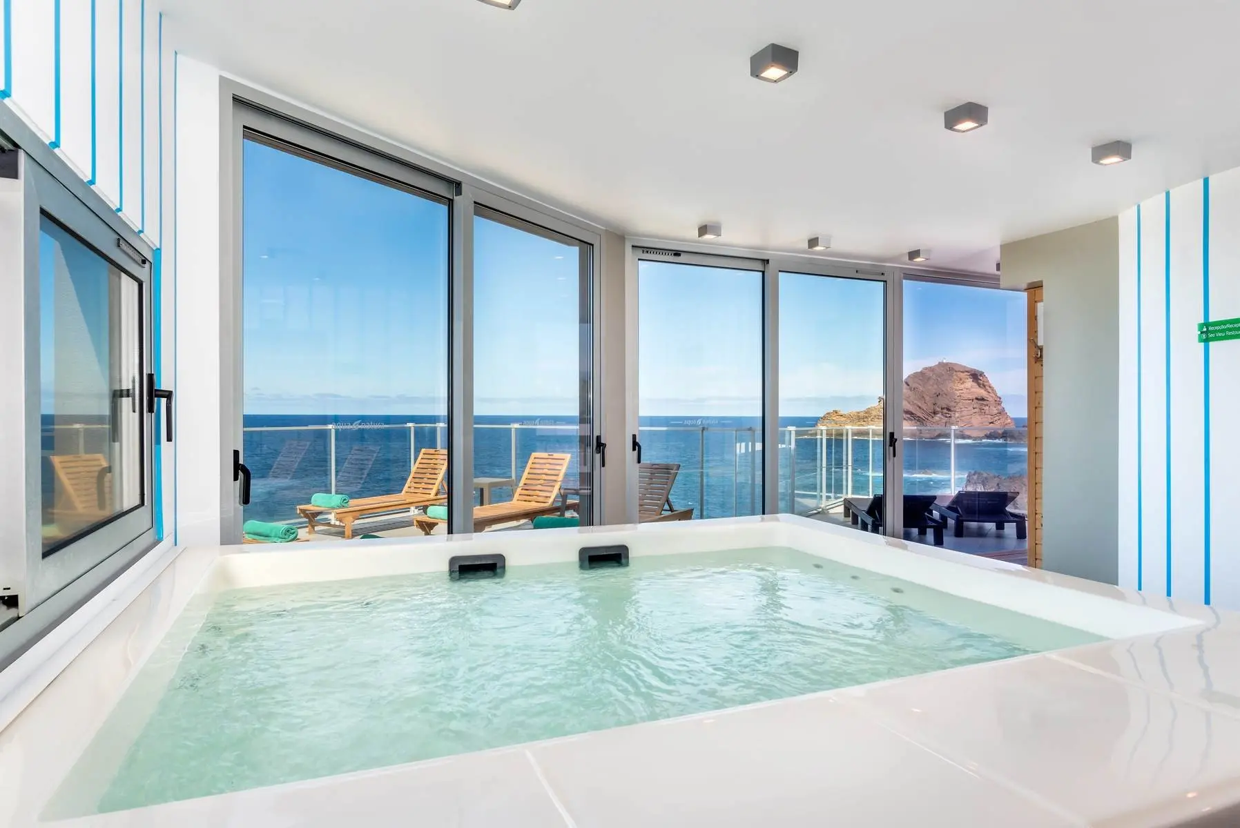 Aqua Natura Madeira — AQUA NATURA MADEIRA