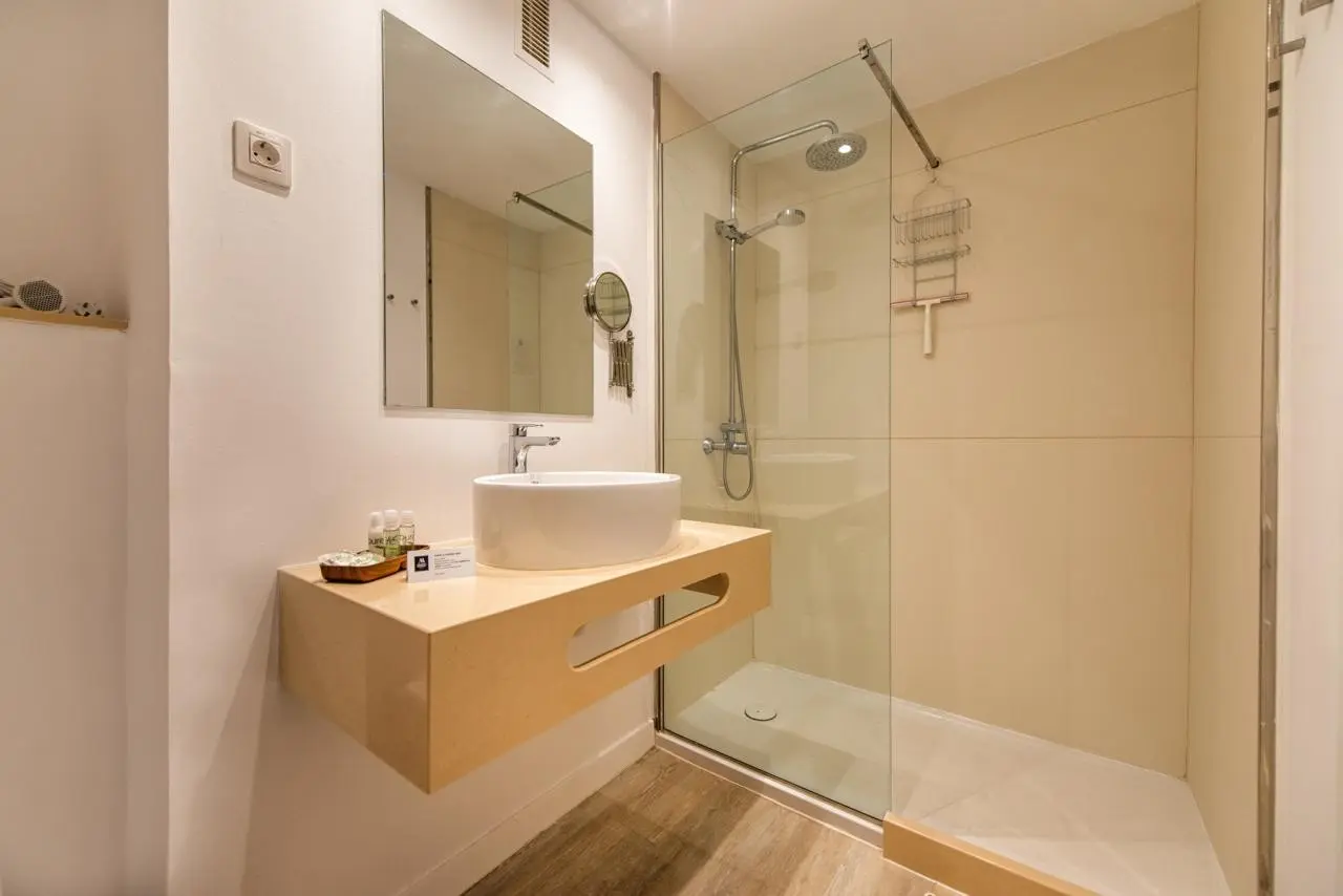 Atlantic Holiday Hotel — ATLANTIC HOLIDAY HOTEL