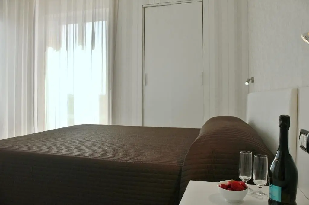 Baia Azzurra — BAIA AZZURRA