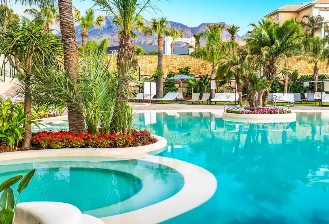 Basen w hotelu Barceló La Nucia Palms