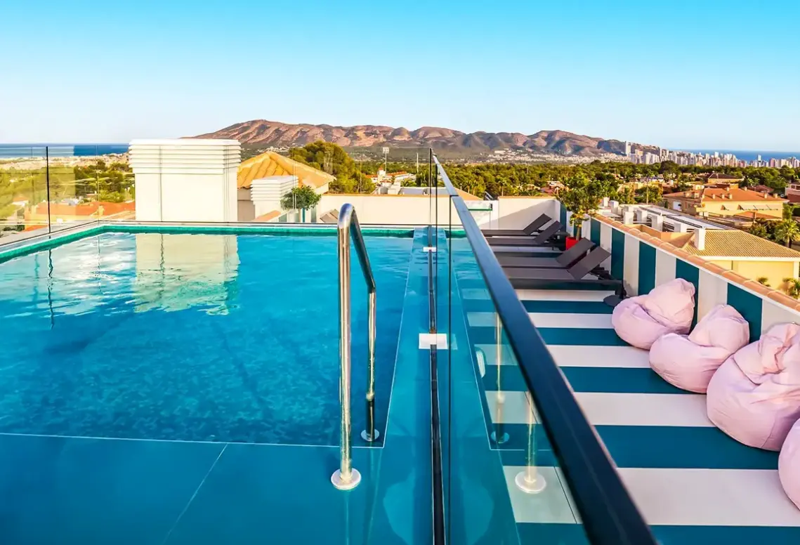 Basen w hotelu Barceló La Nucia Palms