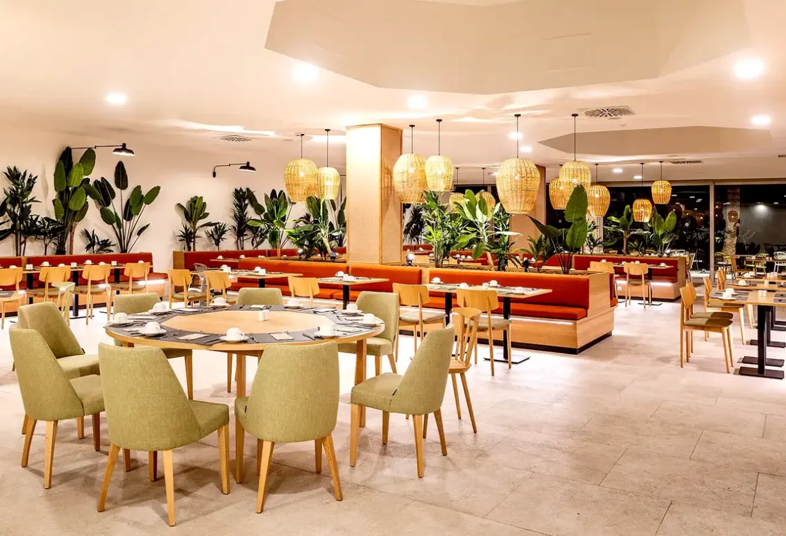 Restauracja i jedzenie w hotelu Barceló Lanzarote Active Resort