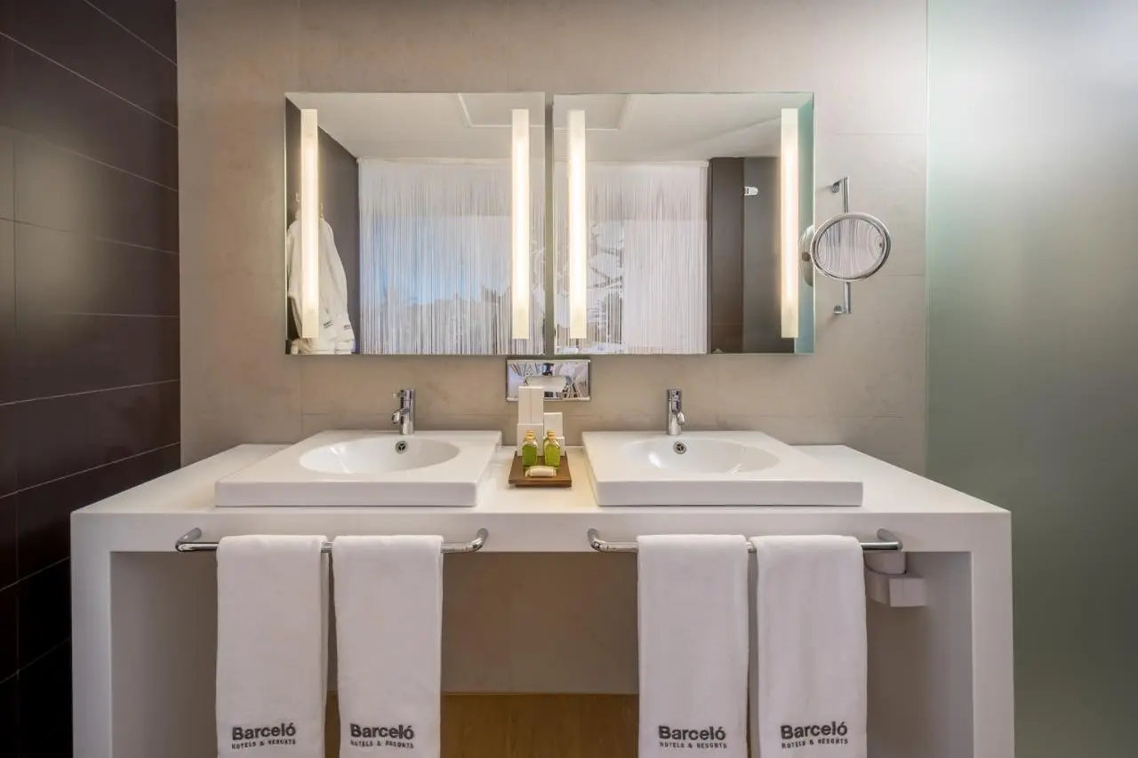 Barceló Malaga — BARCELO MALAGA