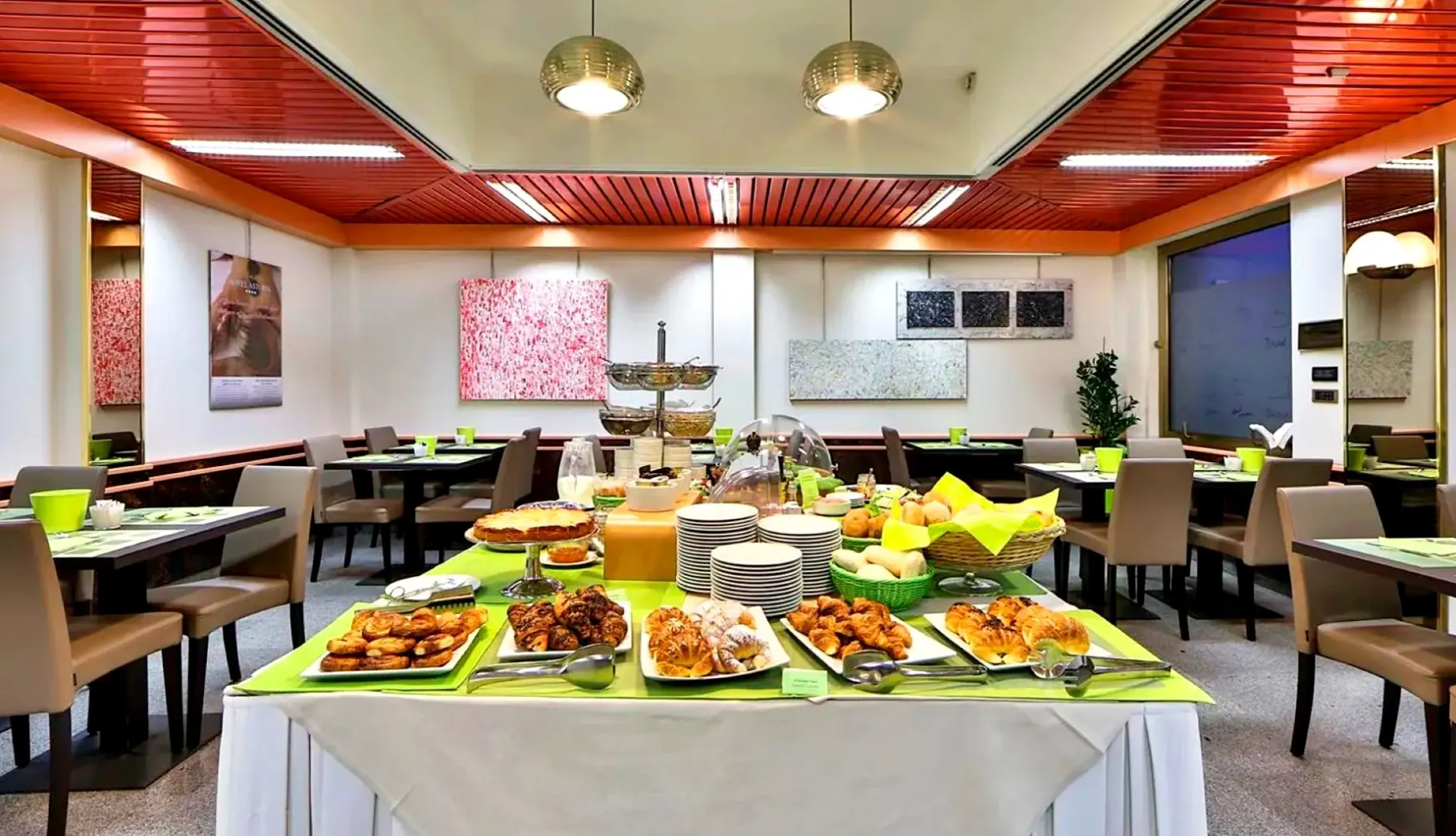 Restauracja i jedzenie w hotelu Best Western Astoria