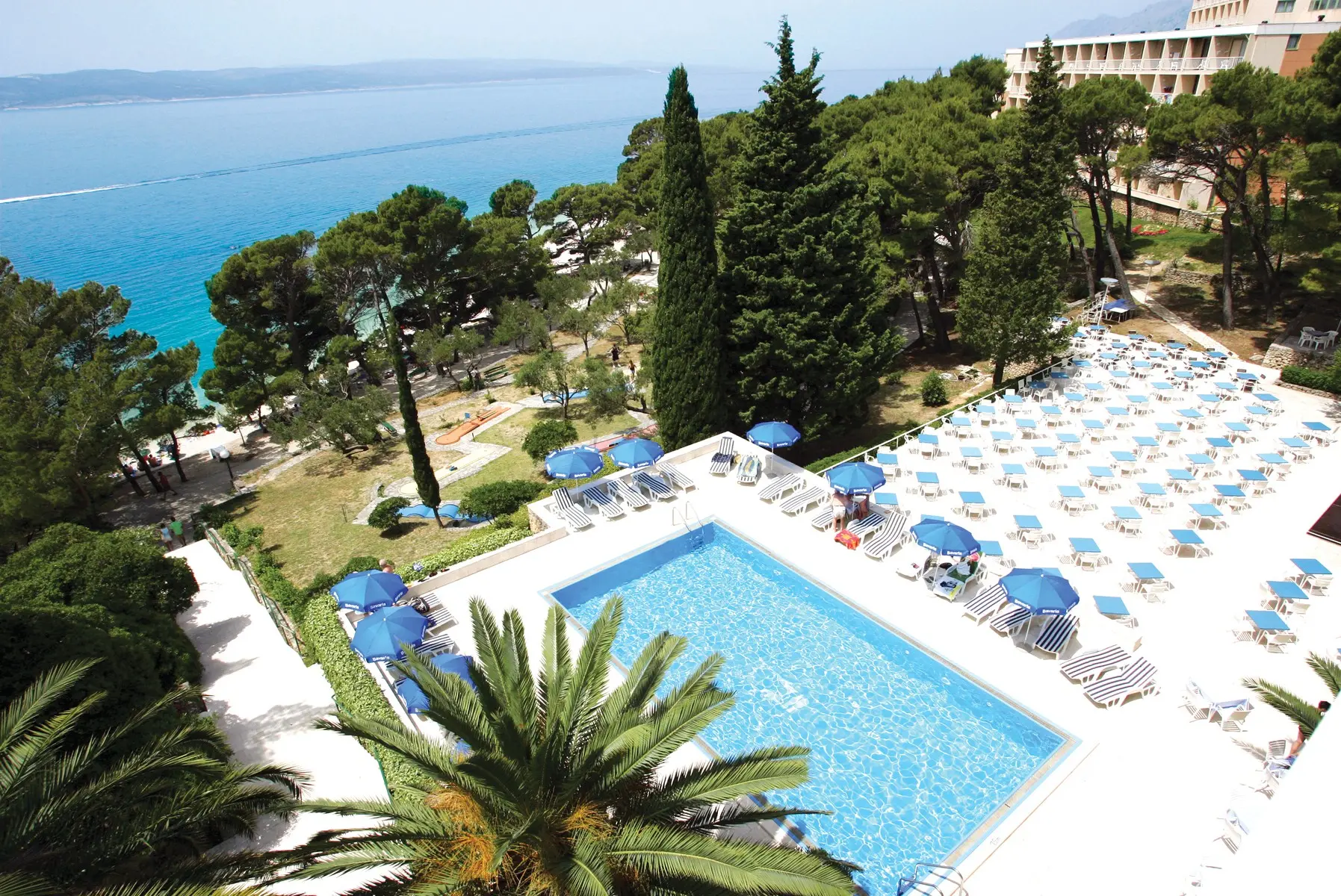 Basen w hotelu Bluesun Hotel Maestral
