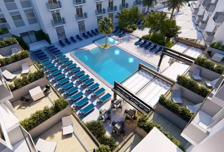 Basen w hotelu Bora Bora Ibiza-Malta Resort
