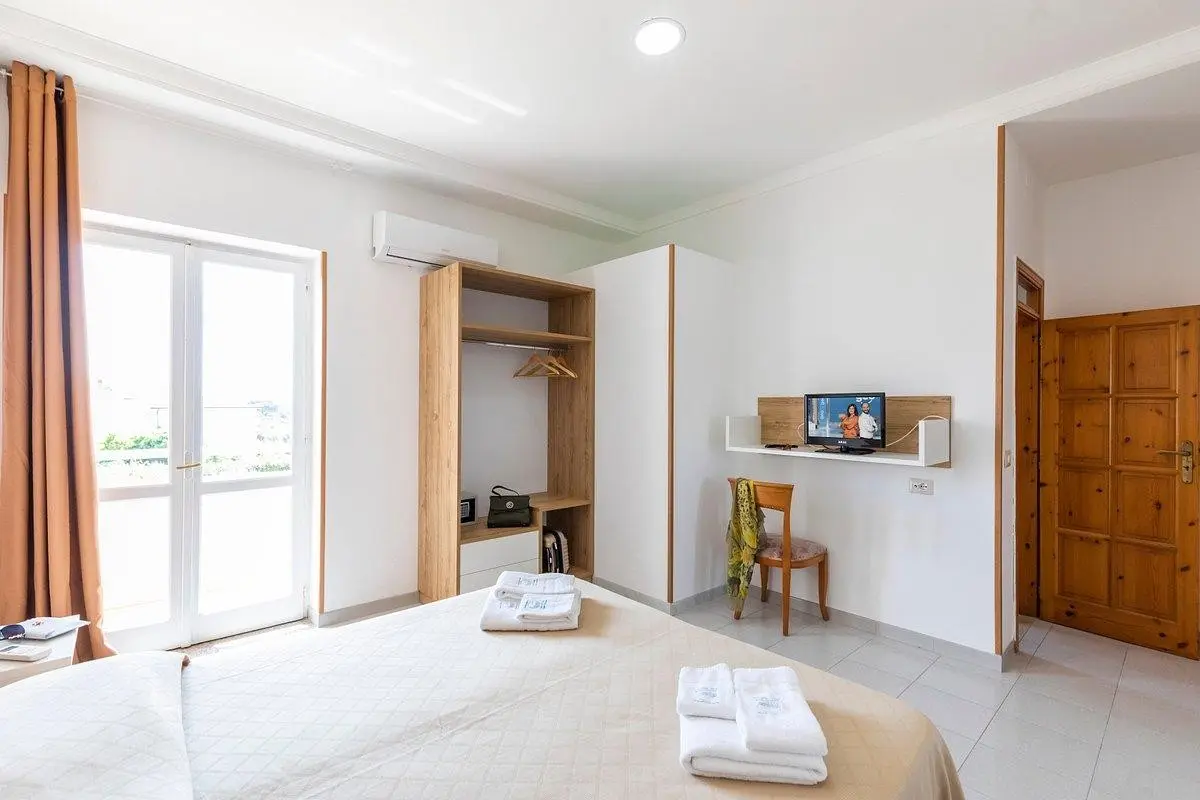 Calabrisella — CALABRISELLA