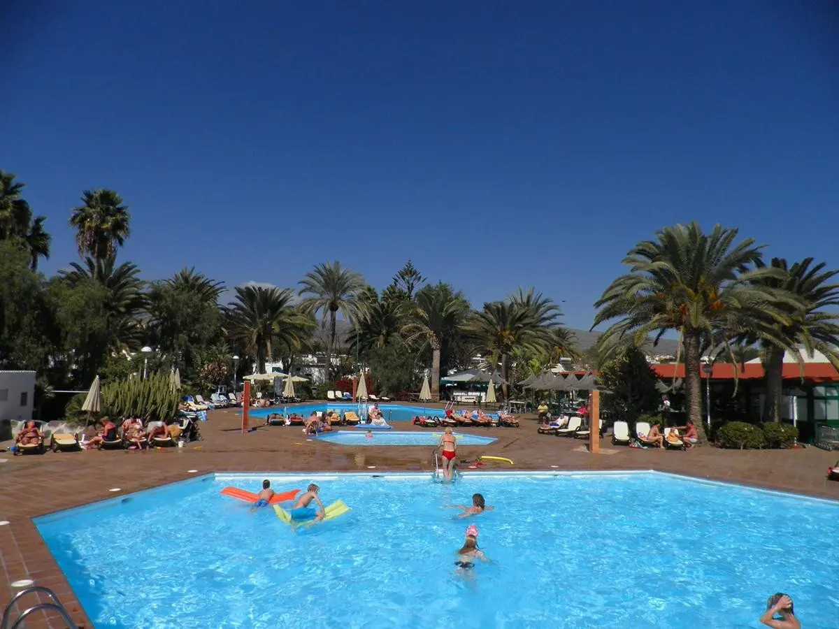 Canary Garden Club — CANARY GARDEN CLUB