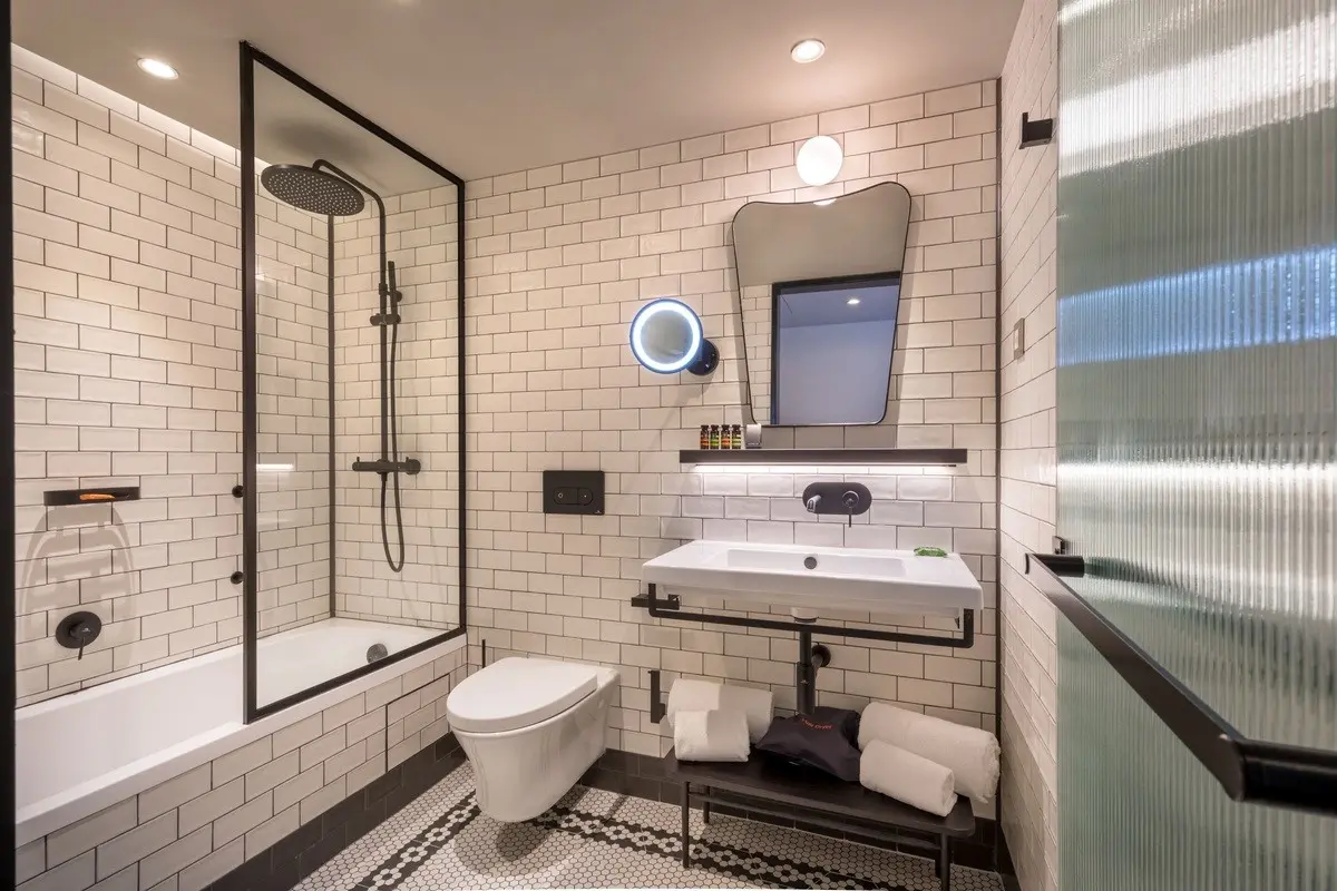 Canopy by Hilton Madrid Castellana — CANOPY BY HILTON MADRID CASTELLANA